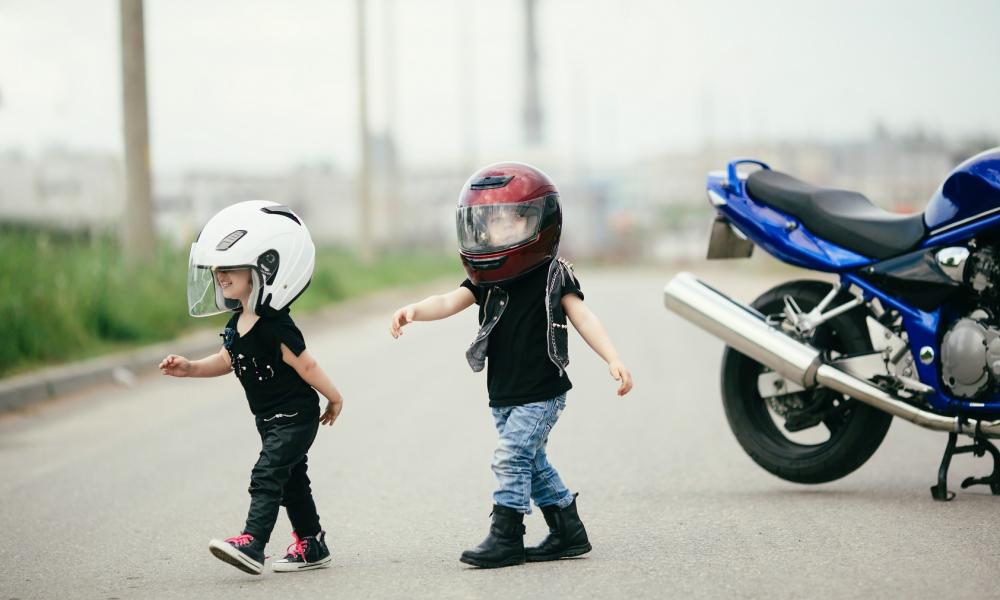 Comment bien choisir sa moto pour enfant